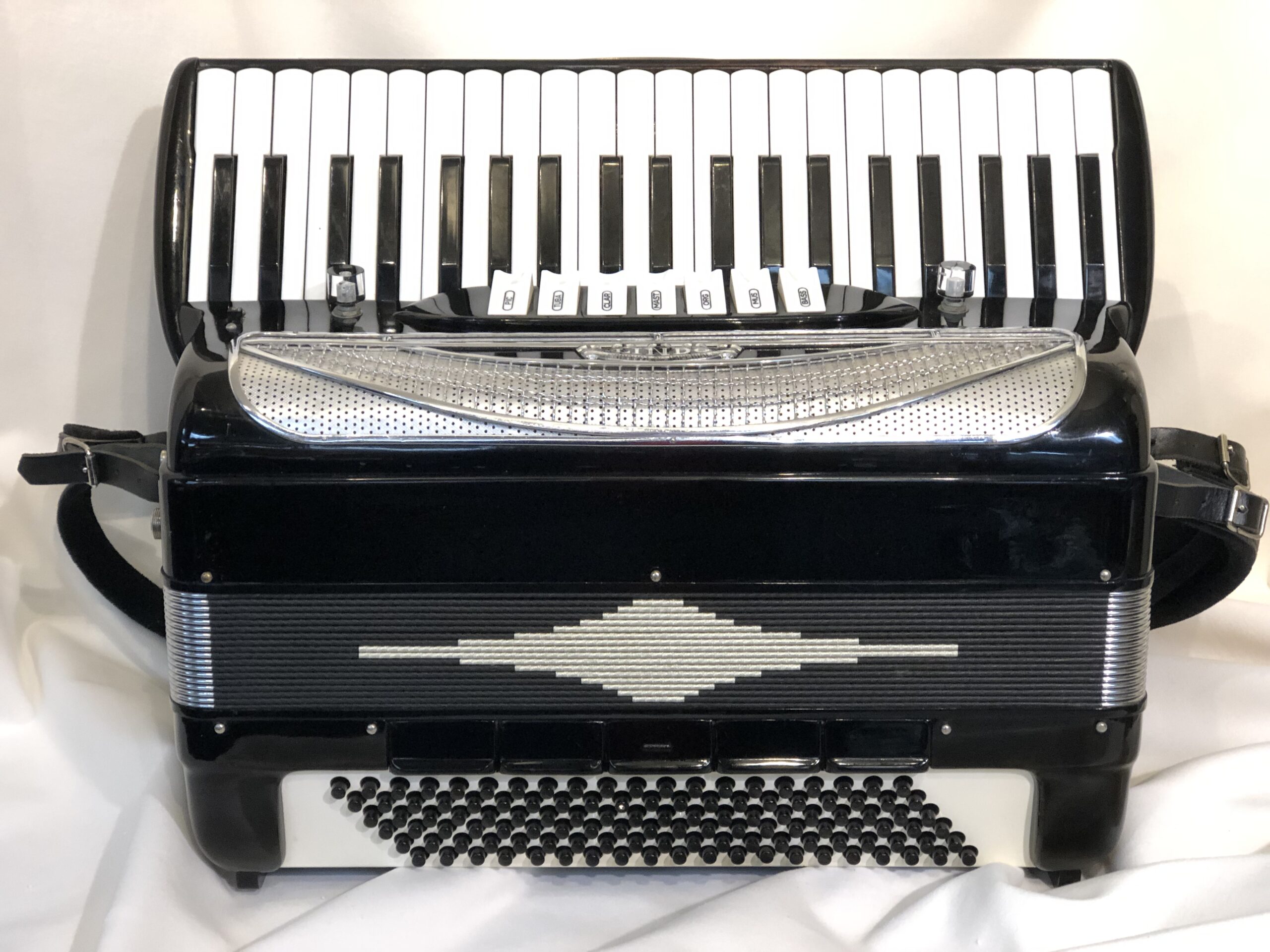 LINDO 3-REED SINGLE TONE CHAMBER – sold! – Romagnoli Accordion Co.