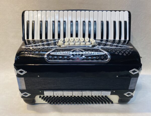 INTERNATIONAL CENTROMATIC 4 REED ACCORDION #ICM1221